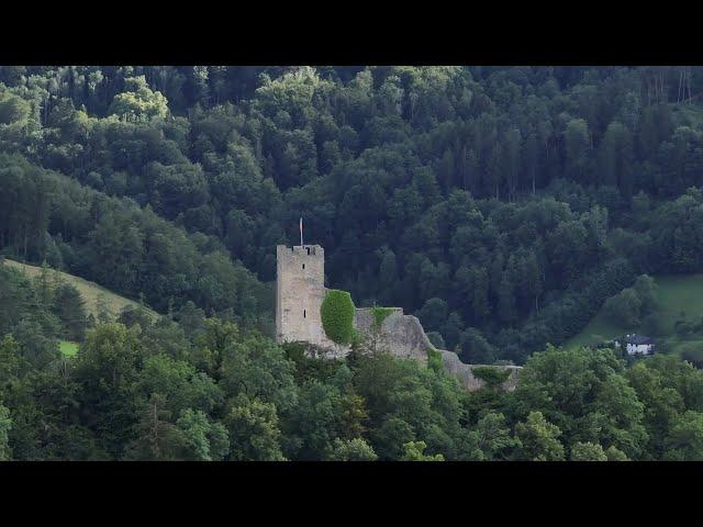 Spektakuläre Luftaufnahme von Oberdorf BL - Entdecken Sie die Schönheit des Waldenburgertals!