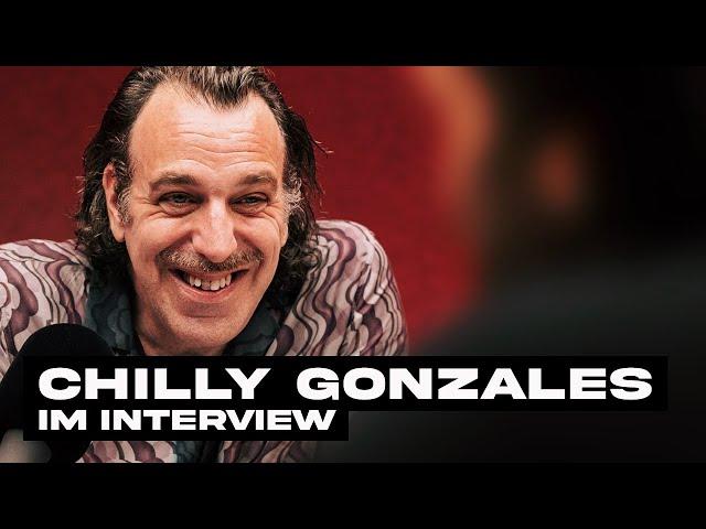 Chilly Gonzales über Drake, Therapie und Trennung von Kunst & Künstler – Interview mit Aria Nejati