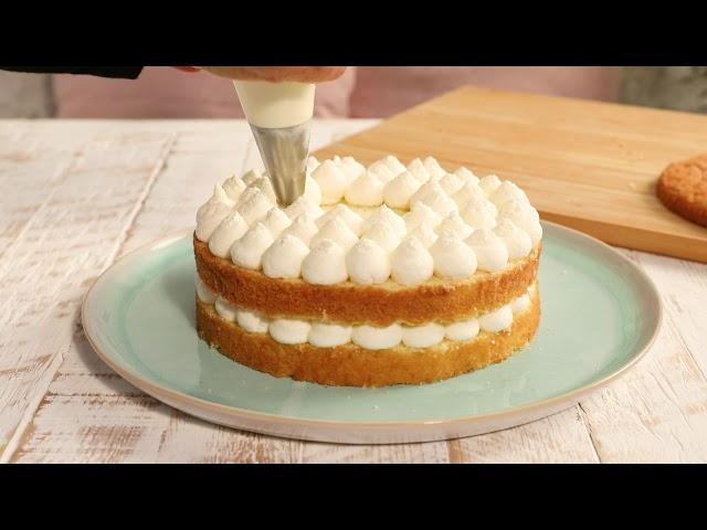 Dr. Oetker Naked Cake – mit Sahnetupfen dekorieren