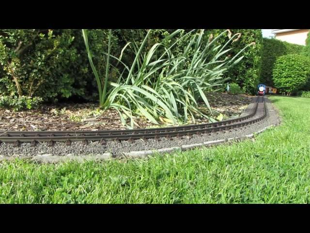 Thomas die Lok zu Gast auf Peters Gartenbahn