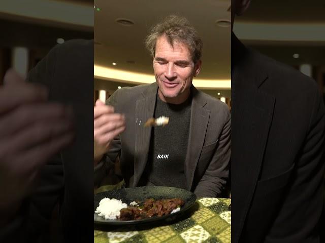 Jens Lehmann eats Indonesian food