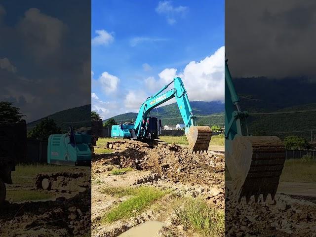 Wow Amazing Excavator #excavator #caterpillar #dumptruck #heavyequipment #construction #shorts