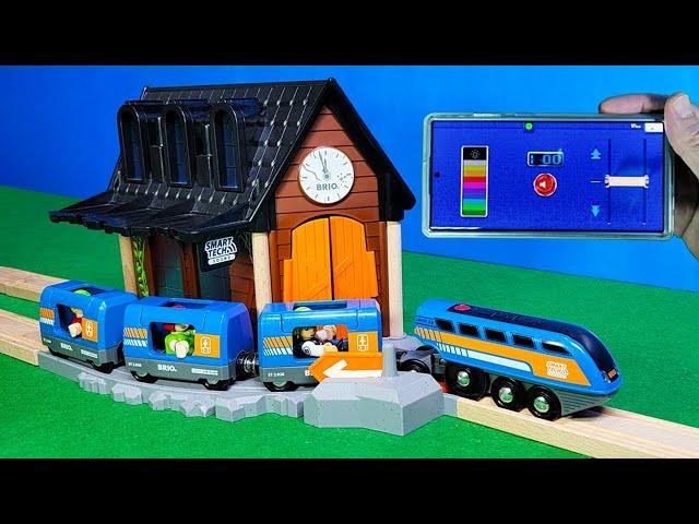 Railfanning Wooden Trains - Smart Tech Remote Control Train & Spooky Train Station