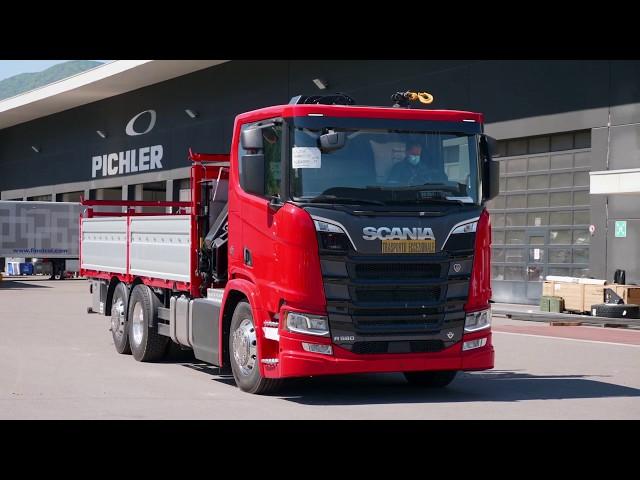 Pritsche mit Hiab X HiPro 232 Kran auf Scania Chassis