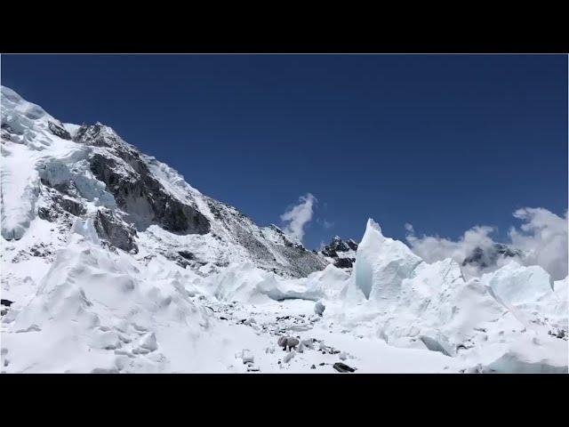 Vietnam Plus | Tắc Nghẽn Trên Đỉnh Everest