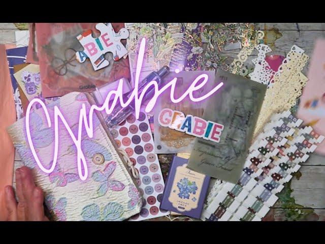 August Grabie Scrapbooking Club Unboxing ~ Grabbie Subscription UNBOX & Create