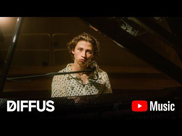 Berq – Rote Flaggen (Live at Konzerthaus Dortmund) | DIFFUS