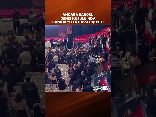 Sandalyeler havada uçuştu! Ankara Barosu Genel Kurulu savaş alanına döndü