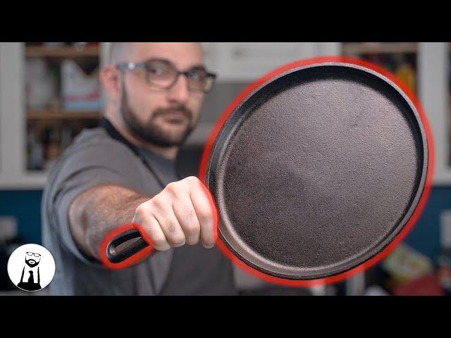 How To Season A NEW Cast Iron Skillet | Black Tie Kitchen