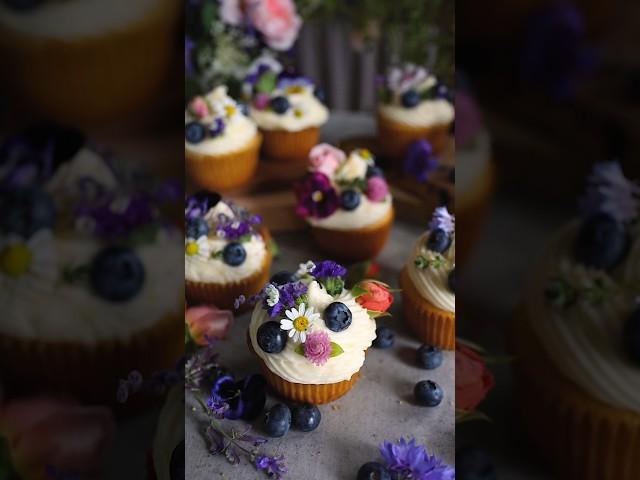 Lemon Blueberry Filled Fairy Cakes  #cottagecore #fairytales #cupcakes