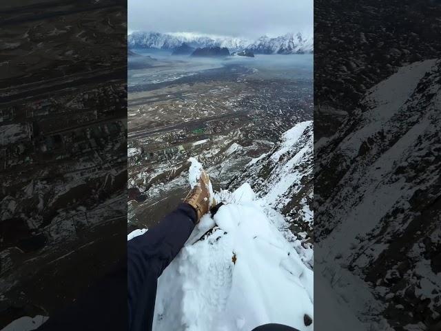 living on edge #asifashoor #mountains #skardu #gilgitbaltistan