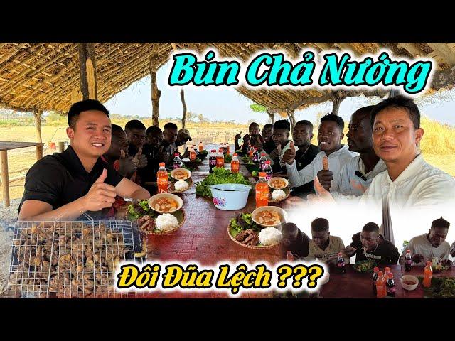 Công Giáp II Chiêu Đãi Bản Mới BÚN CHẢ NƯỚNG Việt Nam và Câu Chuyện Đôi Đũa Lệch Cười Ra Nước Mắt ??