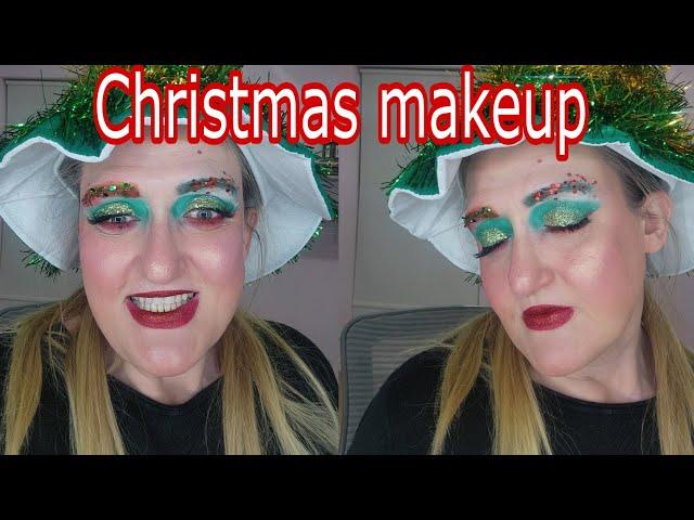 Charmakeupcorner  is live!