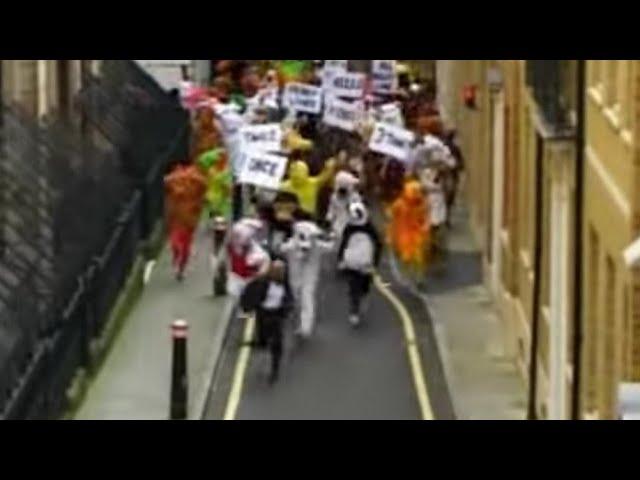 Retro Archive - Trigger Happy TV Furry angry mob (2000)