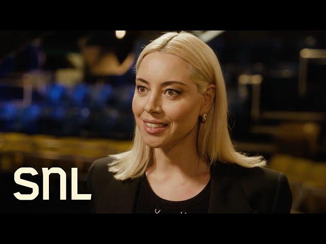 Aubrey Plaza Shows Off Her Impersonation Skills to Chloe Fineman - SNL