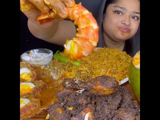 ASMR: EATING SPICY PRAWN CURRY CHICKEN CURRY || #shorts #mukbangn#asmreating #mukbangasmr #asmr