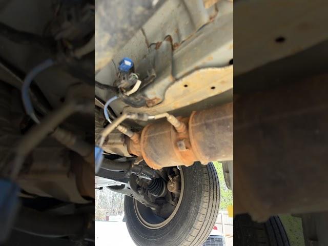02 sensor replacement on a Honda Crv #automobile #mechanic #junk #fixed #02sensor #honda #fyp #a #gm