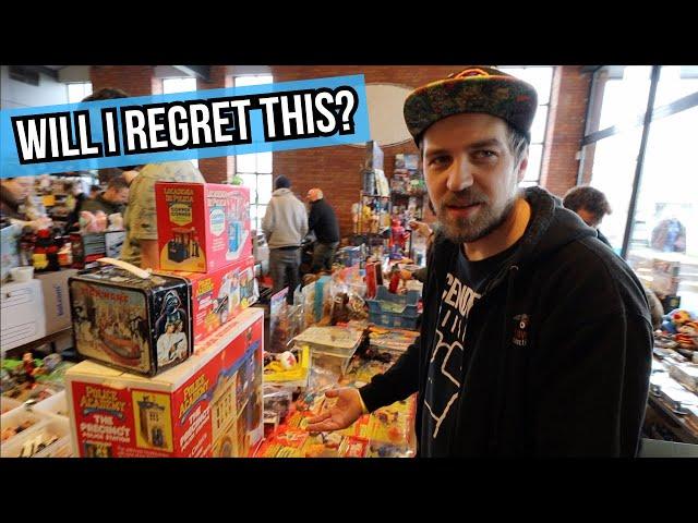 UNEXPECTED VINTAGE OVERLOAD! Toy Hunting at Glitchmania!