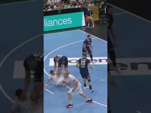 Sander Sagosen vs 3 Defenders  Handball