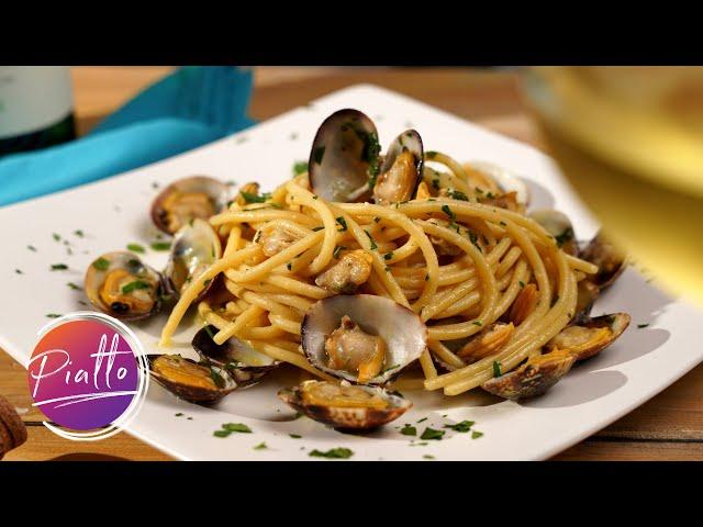 Spaghetti with Clams Recipe | Make Seafood Pasta Like an Italian!