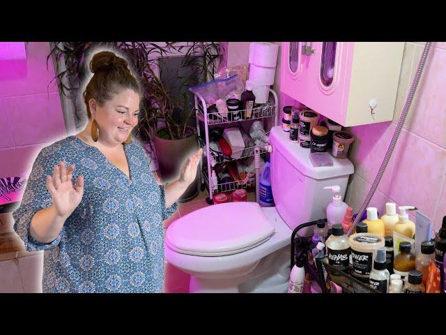 tiny bathroom PURGE  Dani's Final Home Declutter Pt 2/2