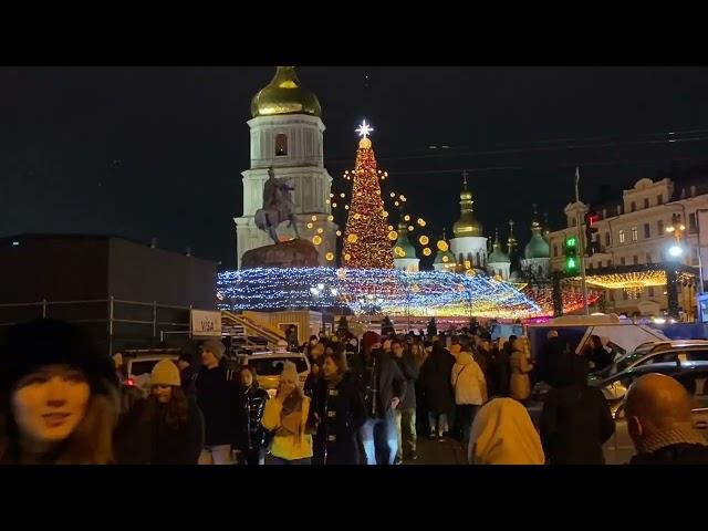 Як це було? Україна, Київ, відкриття Новорічної Ялинки на Софіївській площі в 2021р, до війни...