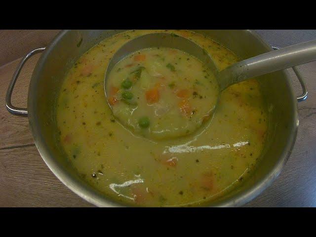 Bijela čorba sa povrćem, White soup with vegetables.