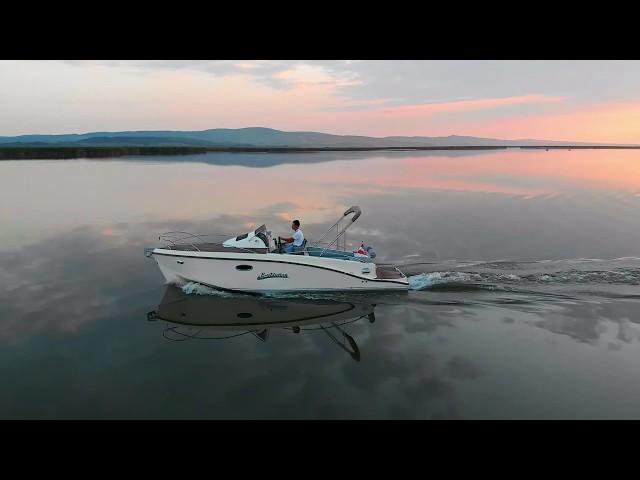 E-volution 660 electric boat