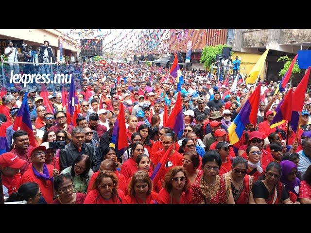 La foule répond à l'appel de l'Alliance du Changement à Curepipe