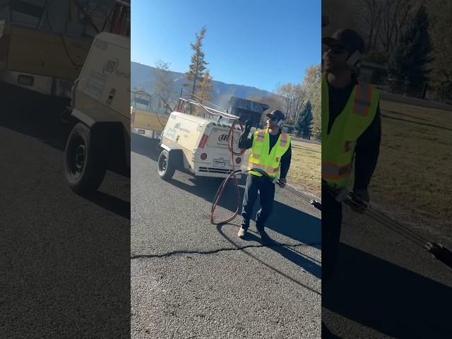 Dancing while working #hotairlance #music #youtubeshorts #automobile #dieseltruck #ashpalt