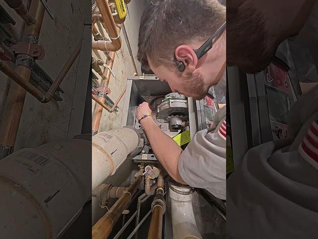 Quick blower fan replacement  #plumbing #construction #trades #plumber #slc