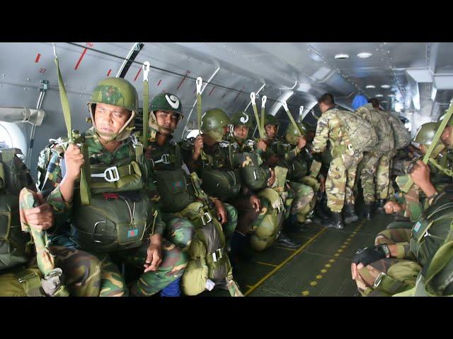 Bangladesh Para Commando Parachute Jump..