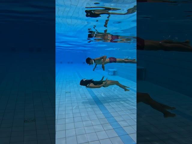 Underwater NO FINS tandem swim 