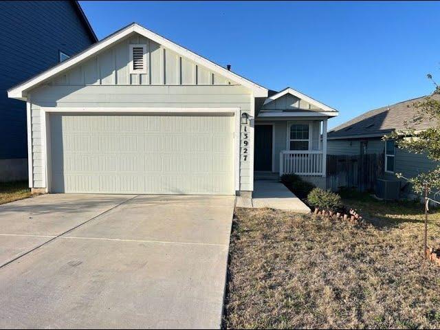 Single story 3 Bed, 2 Bath Home in the Silos