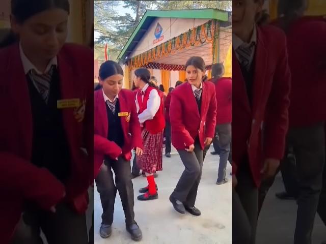 Himachali School Girls Himachali Nati Dance Pahari Song #shorts #himachalisong​ #pahadisong​