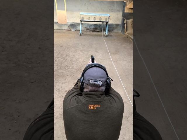 Wir waren in Phillipsburg und haben mit dem Smokeless Range 2.0 Simulator von Laser Ammo trainiert..