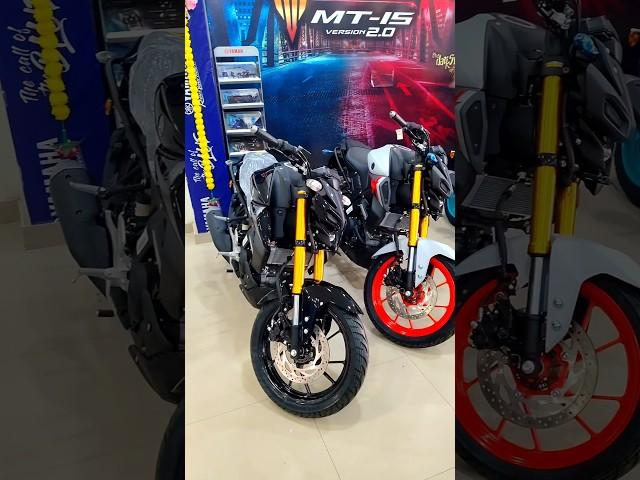 Black or White which one is yours favorite color?? #yamaha #mt15 #mt15v4 #bike #youtubeshorts