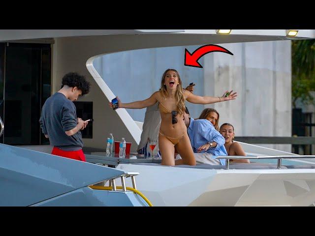 What’s Causing Her Bizarre Behavior? | Miami River | DroneViewHD | Boats & Yachts