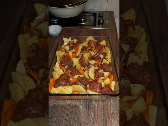 Как вкусно запечь картошку с мясом рецепт для ленивых. Картошка с мясом запеченая в духовке