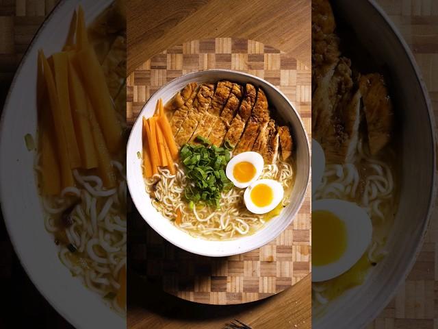 Ramen express 550kcal avec des nouilles instantanées  #recette