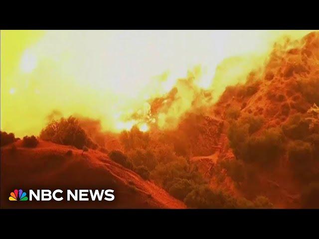 New wildfire burns in Hollywood Hills near Runyon Canyon