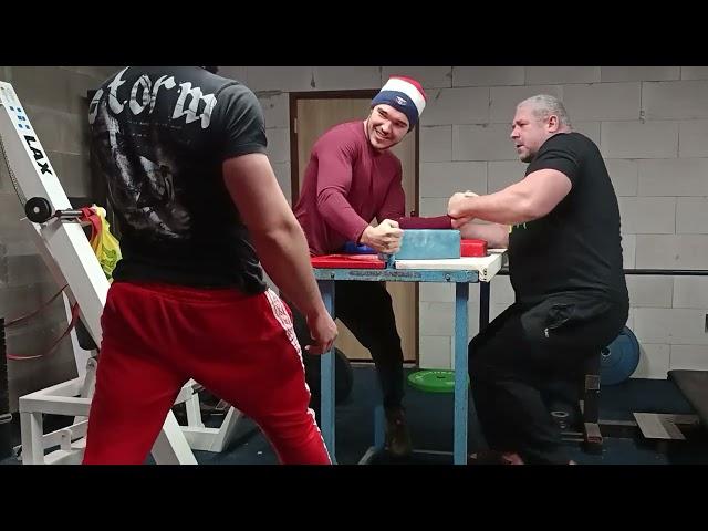 ARMWRESTLING TRAINING S MNOHONASOBNYMI MISTRY REPUBLIKY VASKEM VACULOVICEM A ŠIMONEM POLAKEM