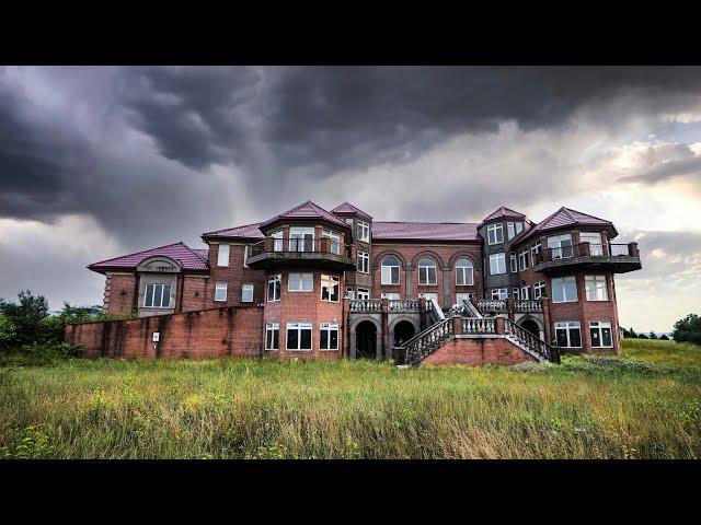 Taylor Swift's HUGE Abandoned Mansion