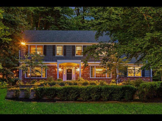 Home for Sale in Holmdel New Jersey with Stunning Backyard presented by Nicole Rabbat Levine