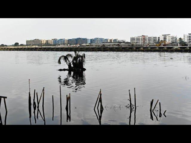 Millionenstadt Jakarta versinkt im Meer