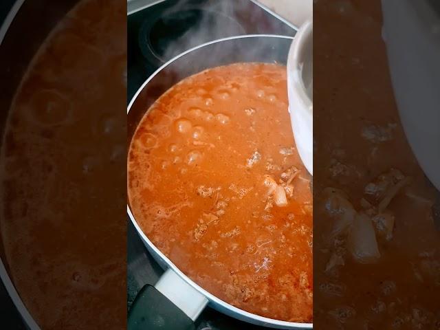 Adam Byatt - Cooking Lasagna Sauce (Pt. 7) / Limp Bizkit ft  Daer Izak - My Way [3] #CulinaryArts