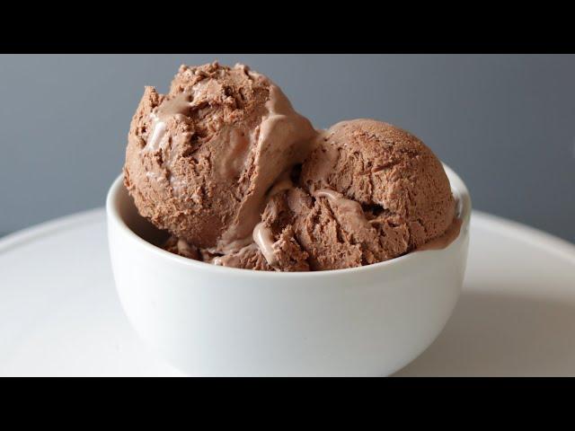 How to Make Chocolate Ice Cream with 3 Ingredients