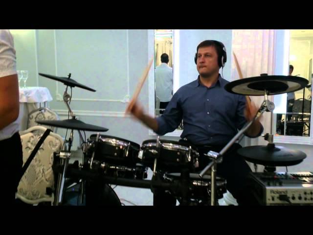 Megapolis Band-Parisienne Walkways