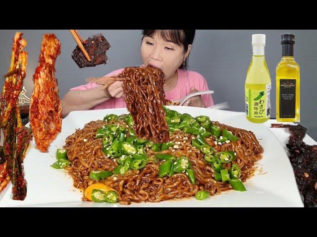 Wasabi oil  truffle oil  Chapagetti silbi kimchi green onion kimchi super spicy chicken mukbang