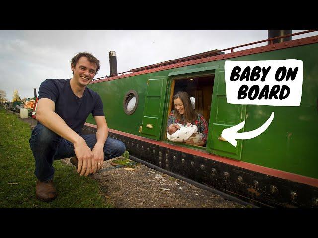 Family of 3 living on a Narrowboat